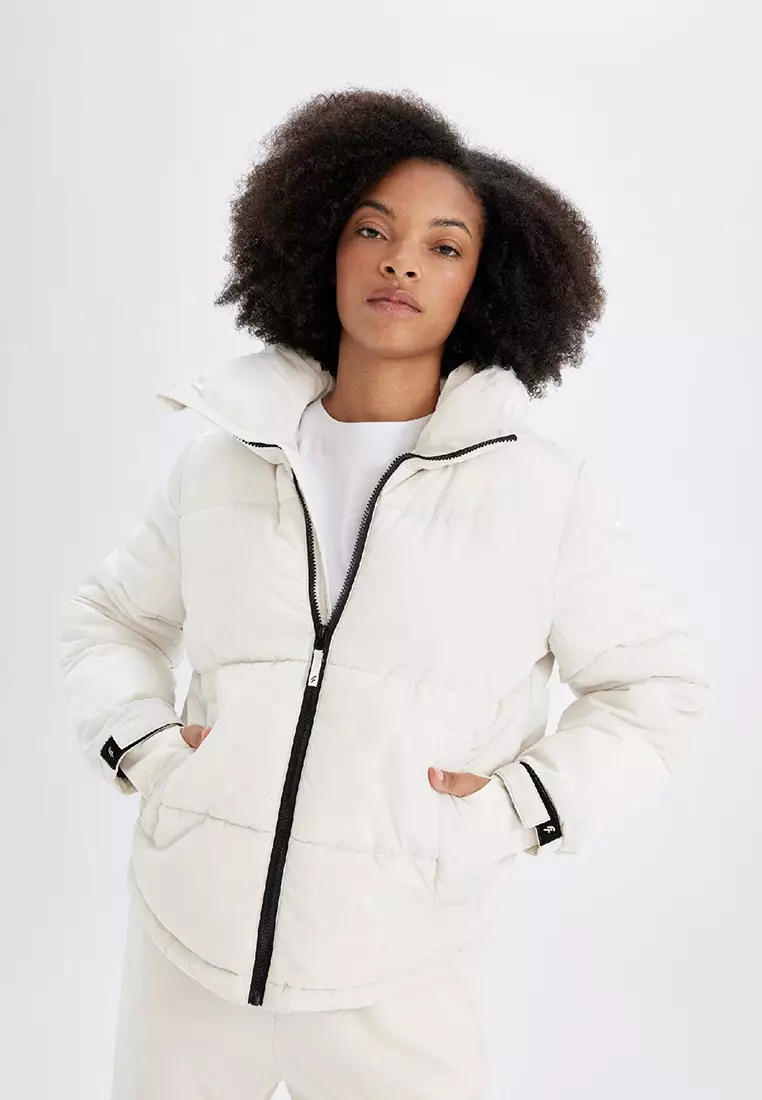 Water Repellent Puffer Jacket