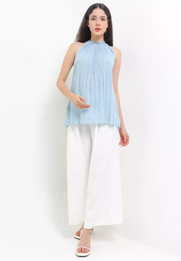 Sleveless Pleated Knit Top