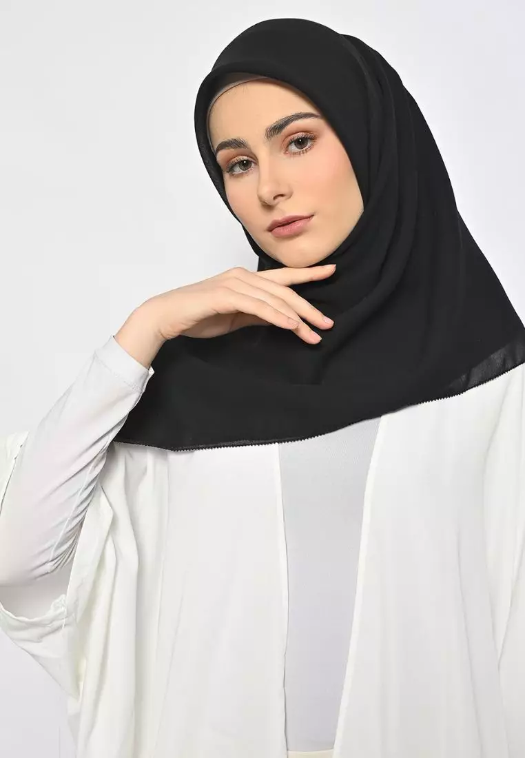 Hijab Segi Empat Voal Anabela Eyelash Black