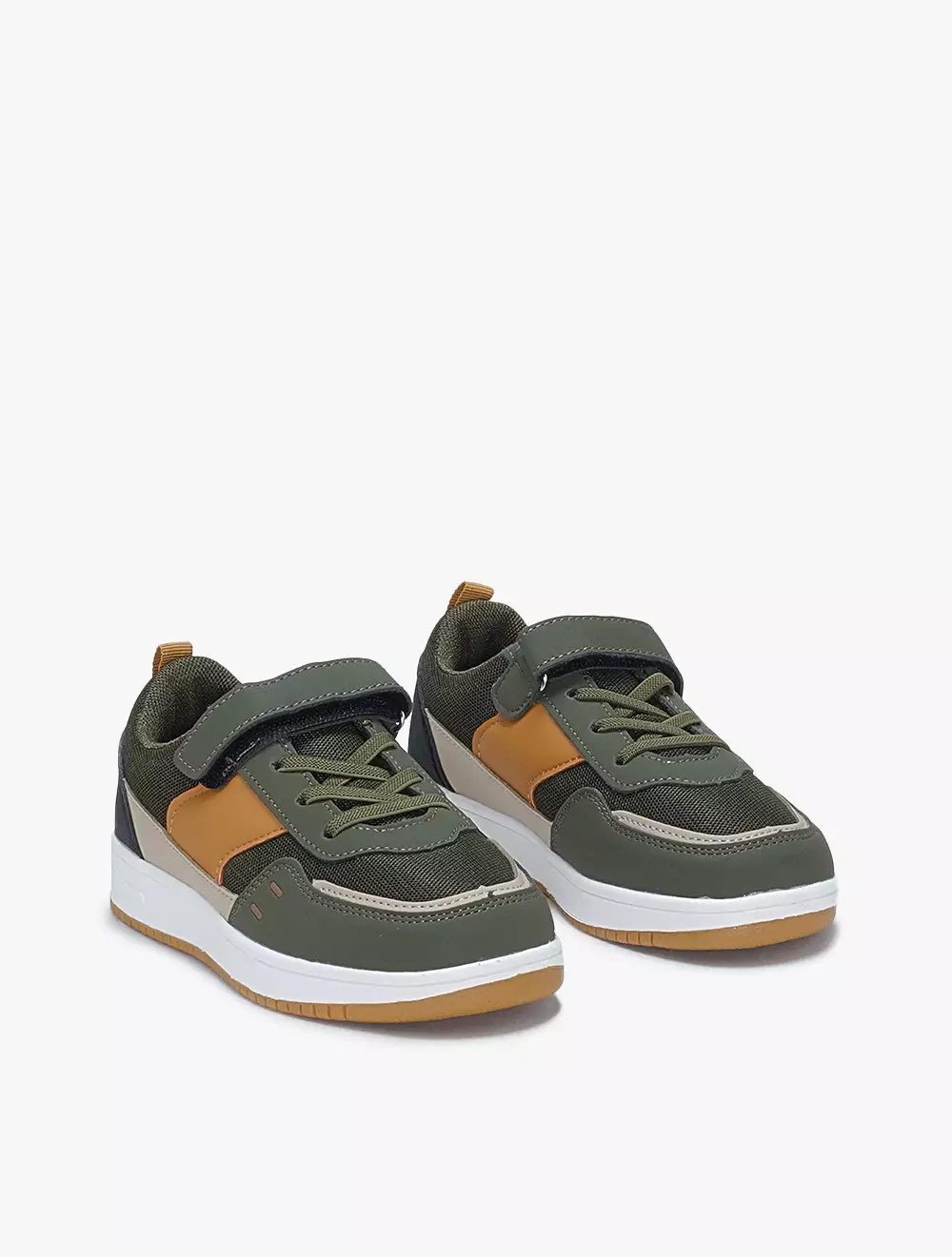 does payless sell nike