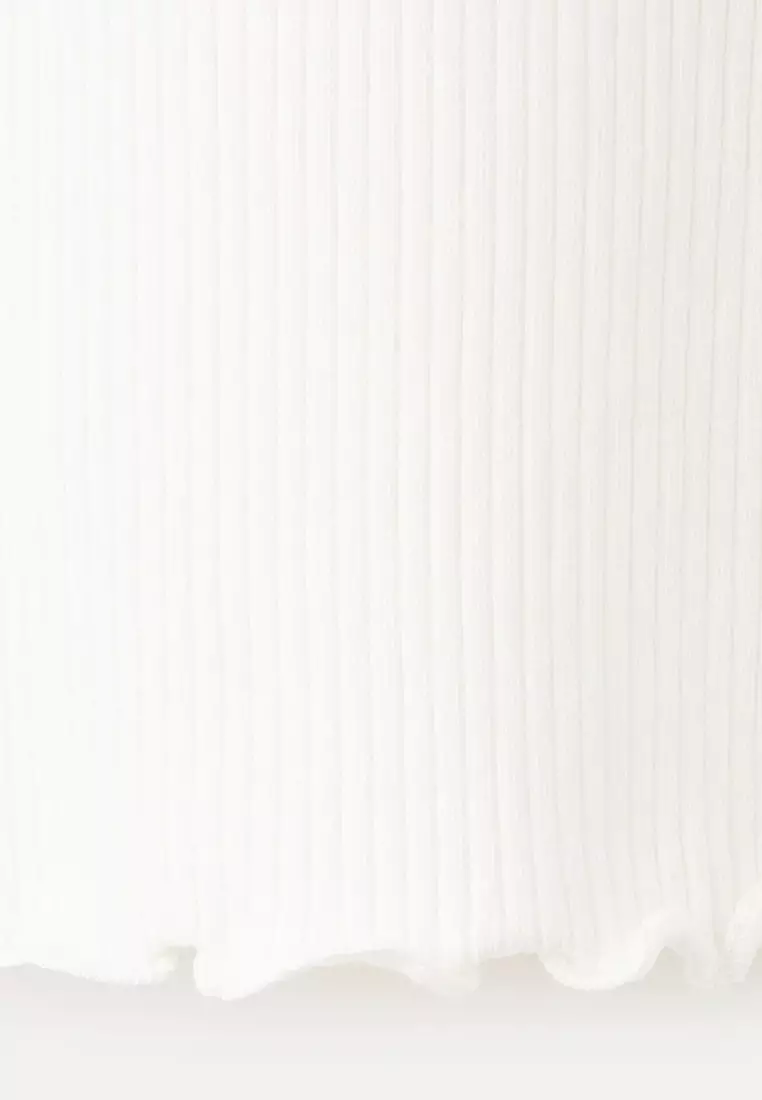 Ribbed Long-Sleeved T-Shirt