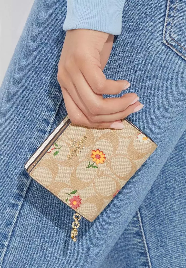 Coach Snap Wallet In Signature Canvas With Nostalgic Ditsy Print Light Khaki Multi