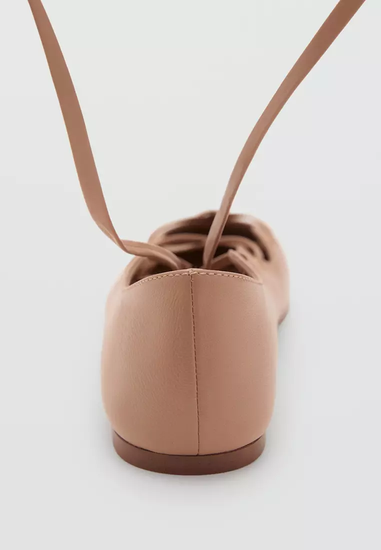 Leather Ballet Flats With Crossed Straps