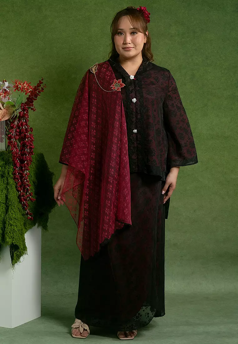 Laila 加大碼 Kebaya 連披肩