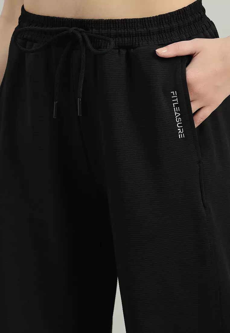 Women’s Textured FlexiFit Wide-Leg Pants