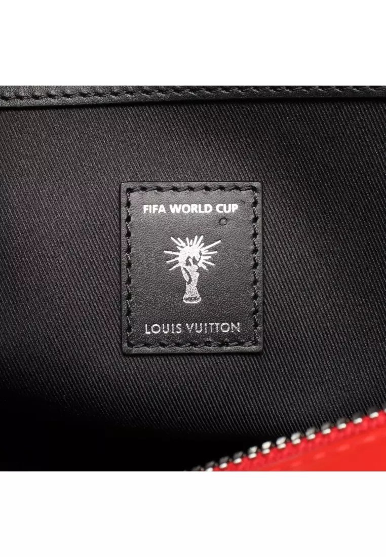 Pre-Loved Louis Vuitton Keepall Bandouliere 50 Epi Boston bag in red and white leather. Officially licensed for the 2018 FIFA World Cup. 2-way.