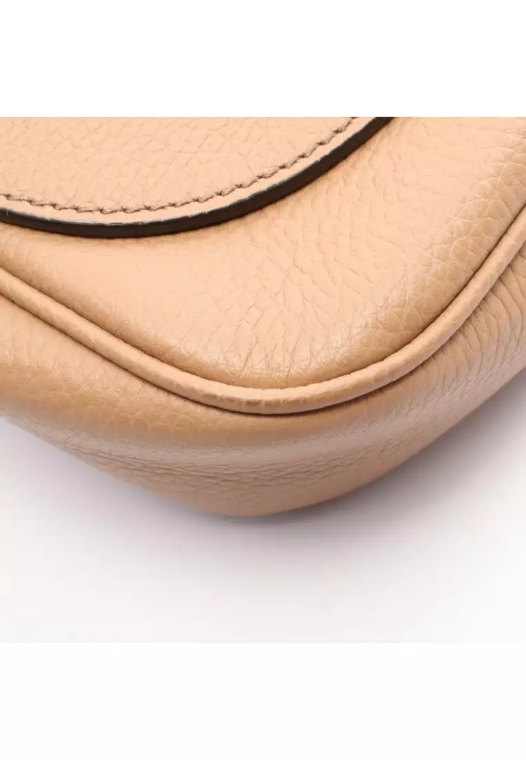 Pre-Loved Gucci Soho Interlocking G chain shoulder bag leather light brown