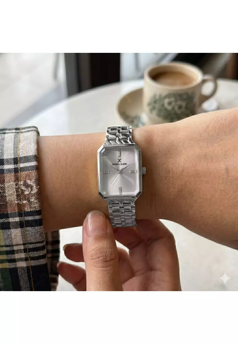Women Analog Silver Stainless Steel Tank Watch DK.1.14292-1