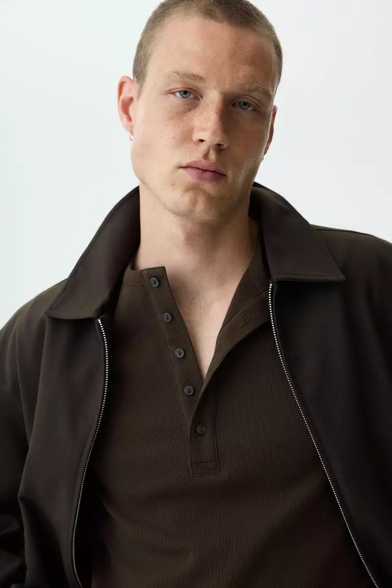 Slim Fit Ribbed Henley shirt