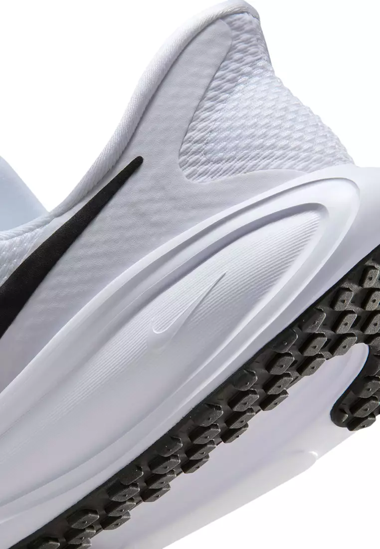 Revolution 8 EasyOn Shoes