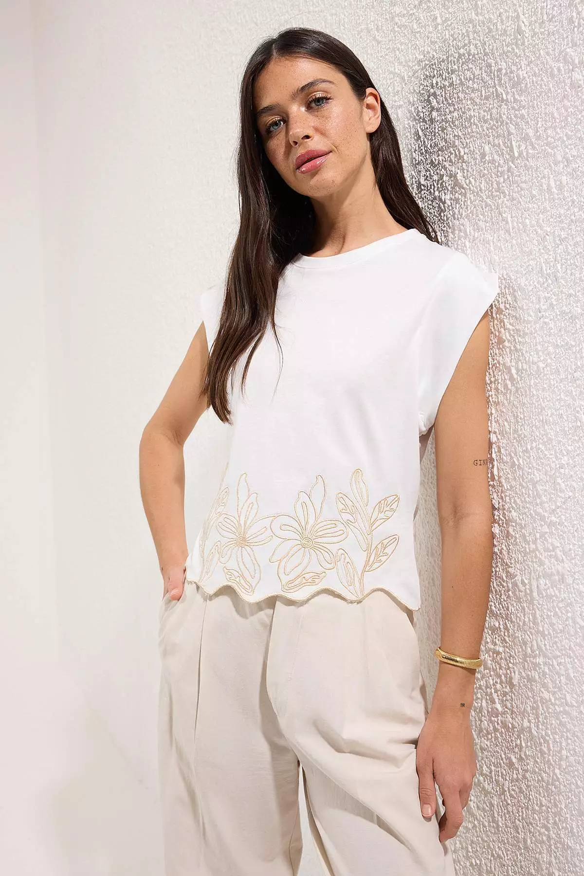 Ecru Embroidered Regular/Normal Fit Knitted T Shirt