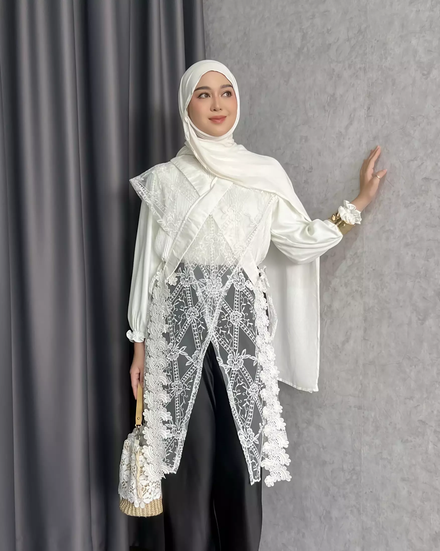 Roselle Vest - White