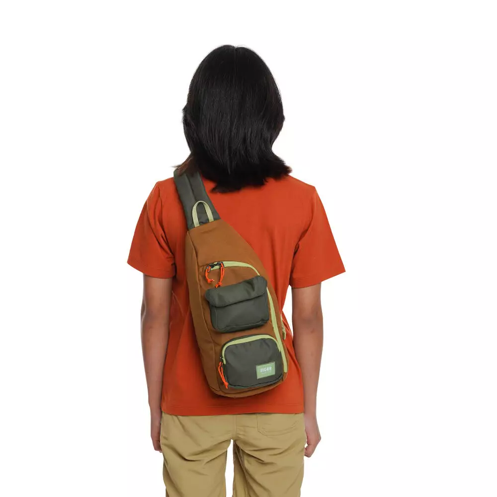 Jual Eiger Eiger Jr Moorland Cross Sling 6L Original 2024 | ZALORA ...