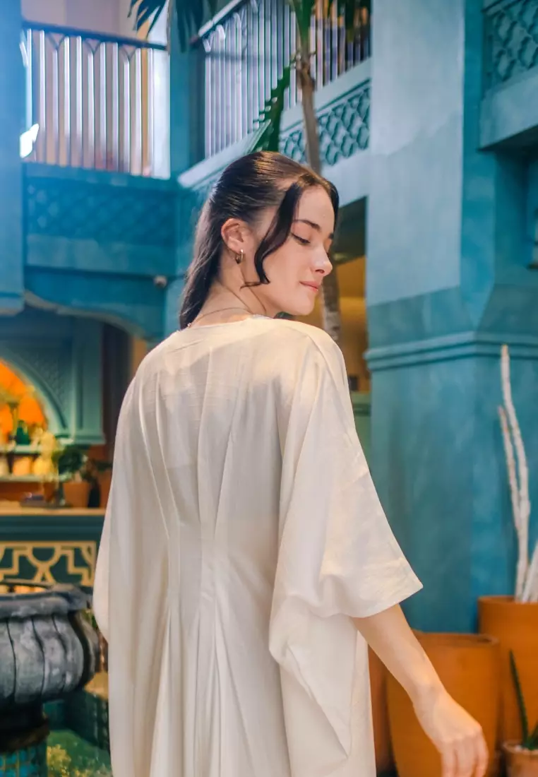 Urban Exchange Saira Kaftan White - Gamis Kaftan Putih Lengan 3/4 Warna White