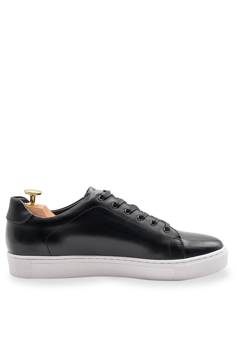 Loreto Black Sneakers