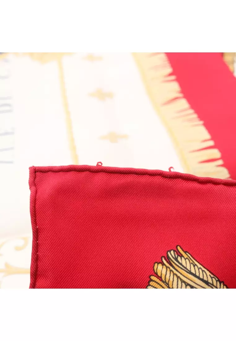Pre-Loved Hermès carres 90 VUE DU CARROSSE DE LA GALERE LA REALE scarf silk Red white multicolor