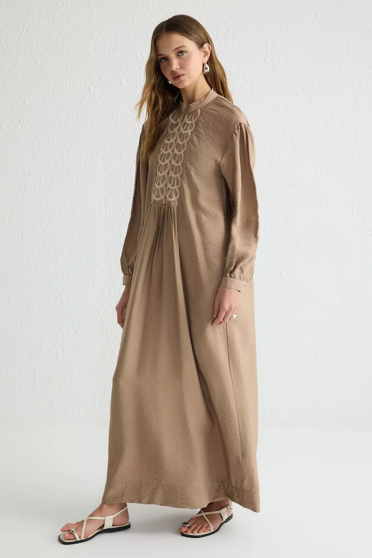 Embroidered Front Zippered Woven Kaftan Dress