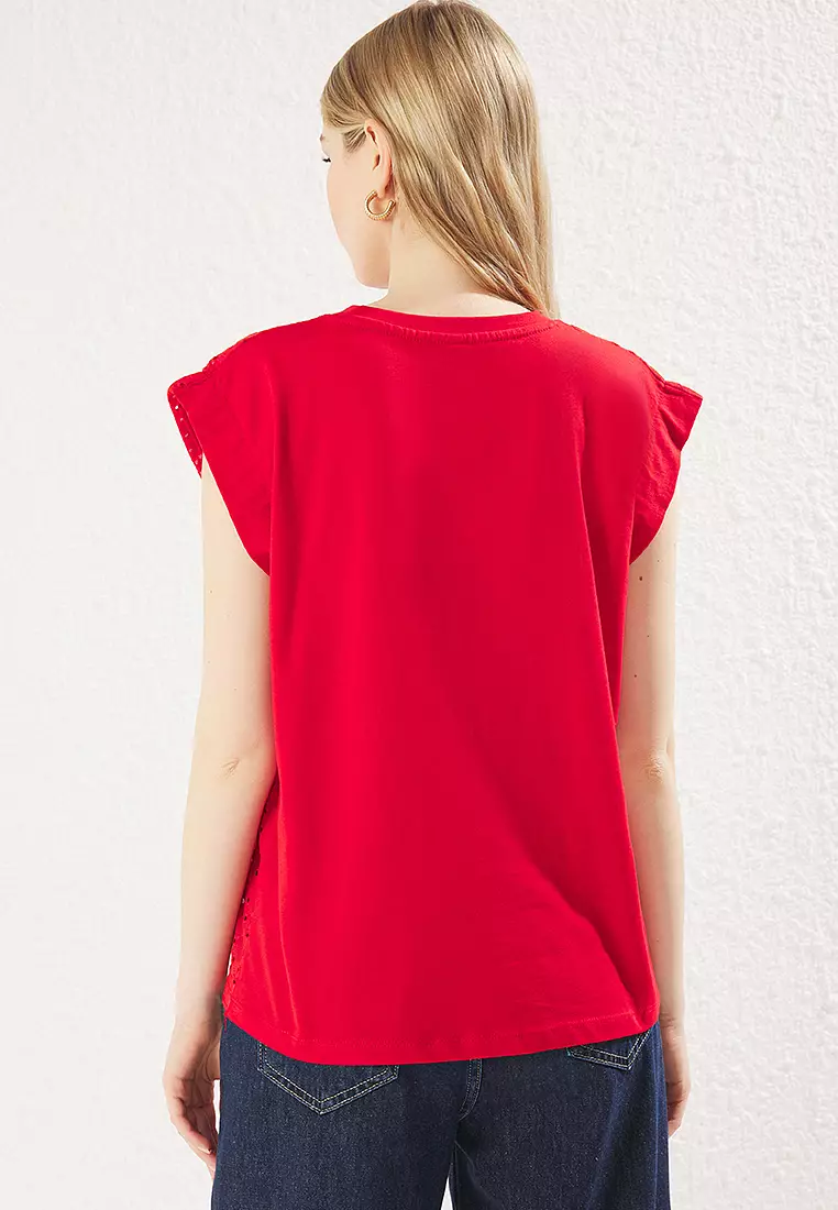 Red Brode Detail Relaxed Pattern Knitted T-Shirt