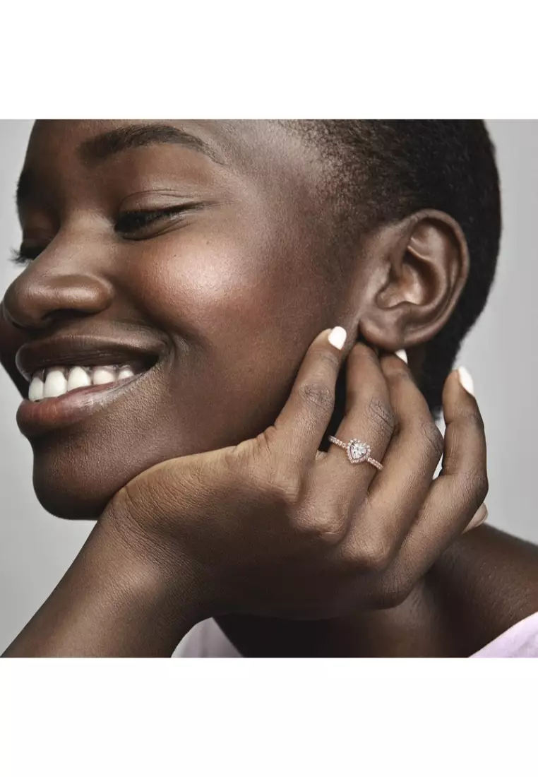 Sparkling Elevated Heart Ring