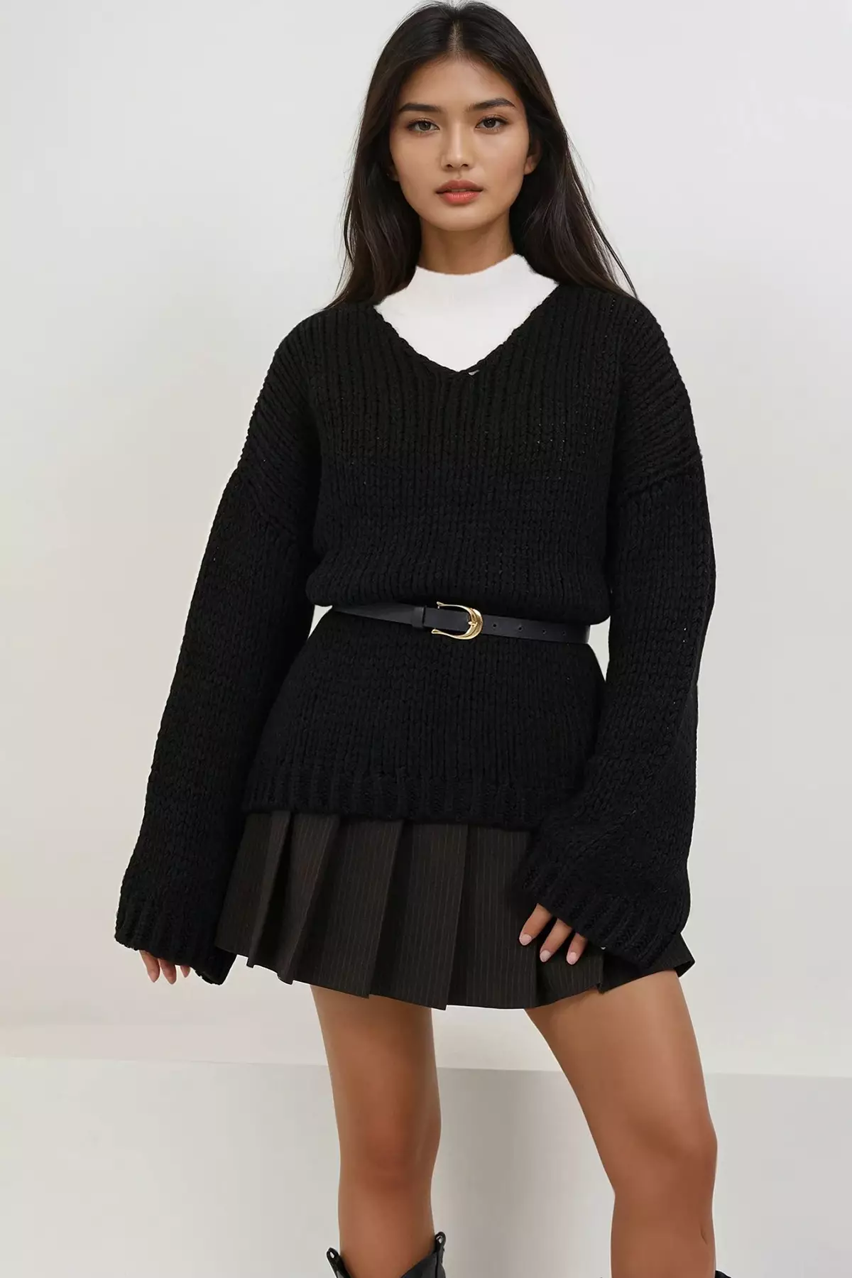Black V-Neck Thick Thessaloniki Knitted Soft Textured Oversize Sweater Alc-X14850
