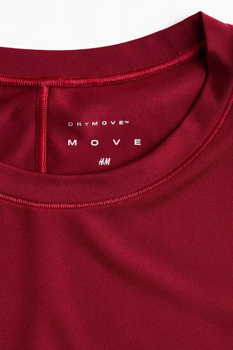 Sports top with DryMove™