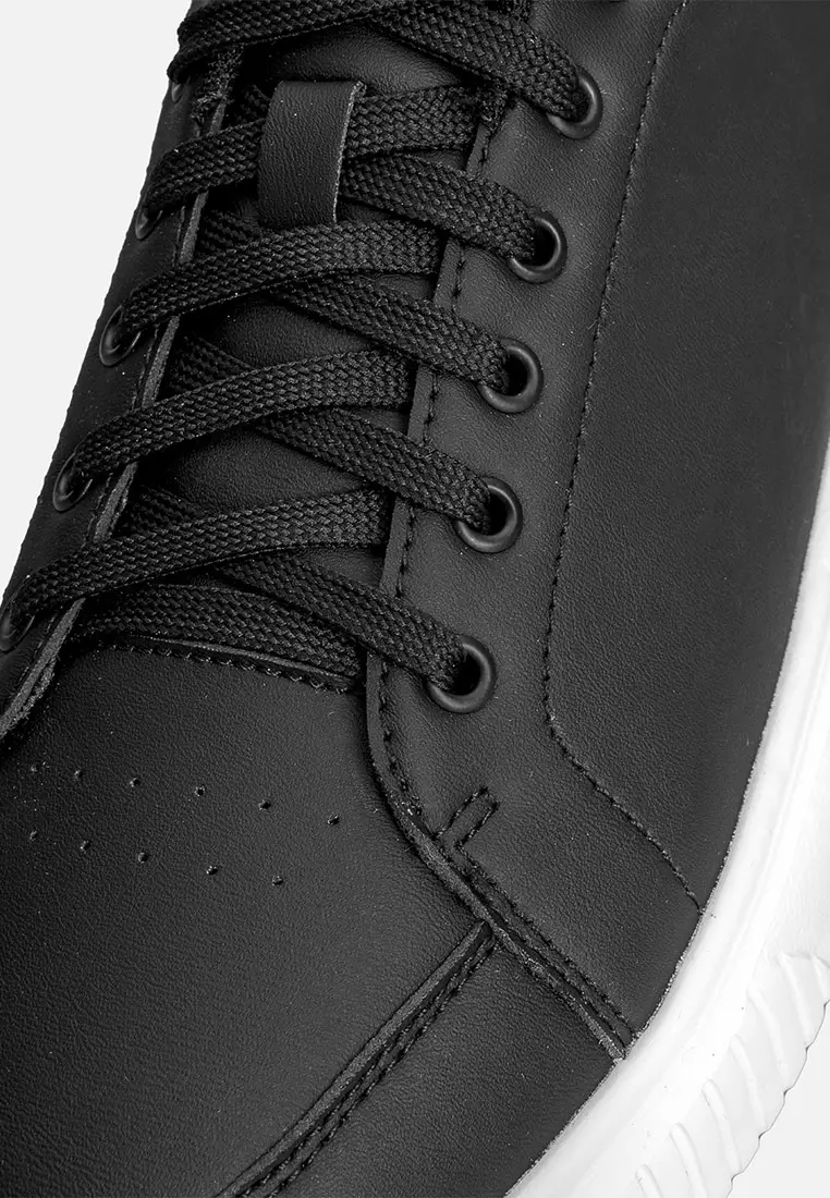 One Up By World Balance CAMBRIA Women's Lifestyle Classic Shoes