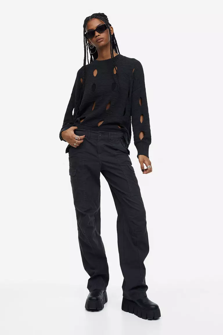 Low-waisted cargo trousers