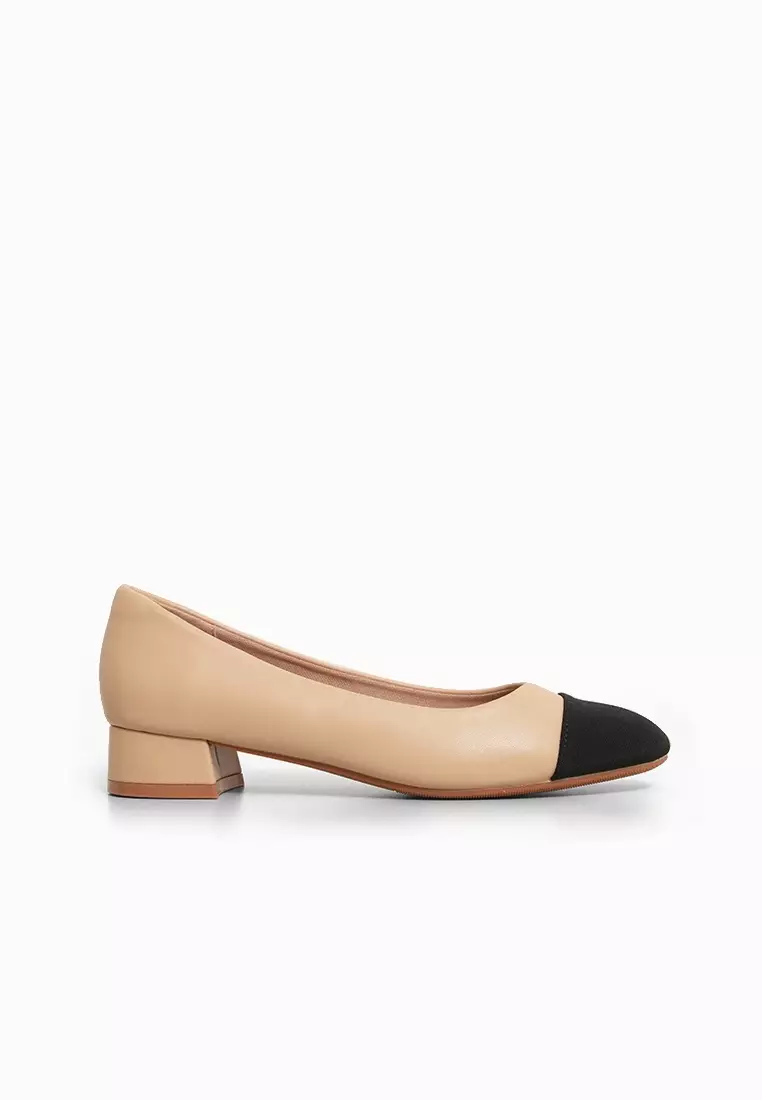 Discount on CLN  shoes - SKU: Danica Pumps