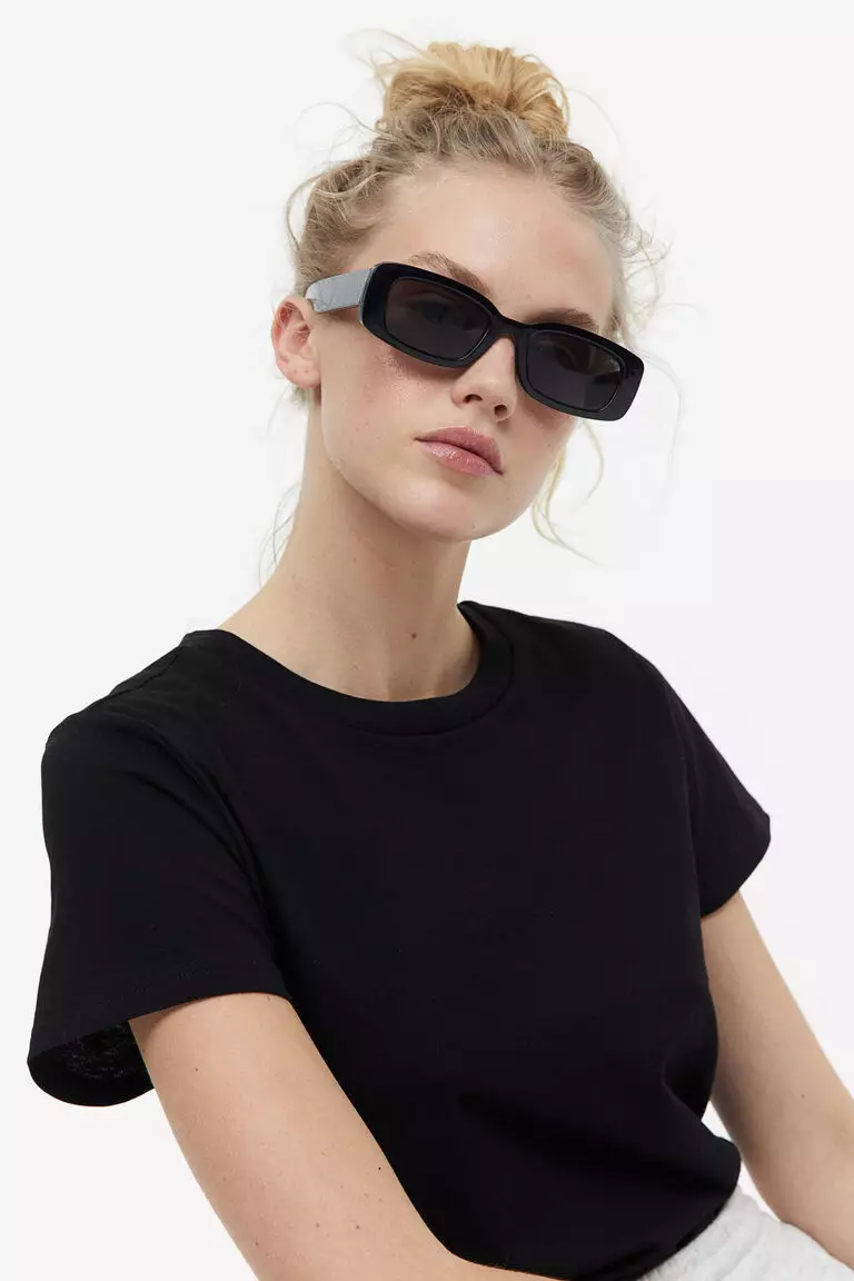 Jual H&M Fitted Tshirt Original 2024 ZALORA Indonesia