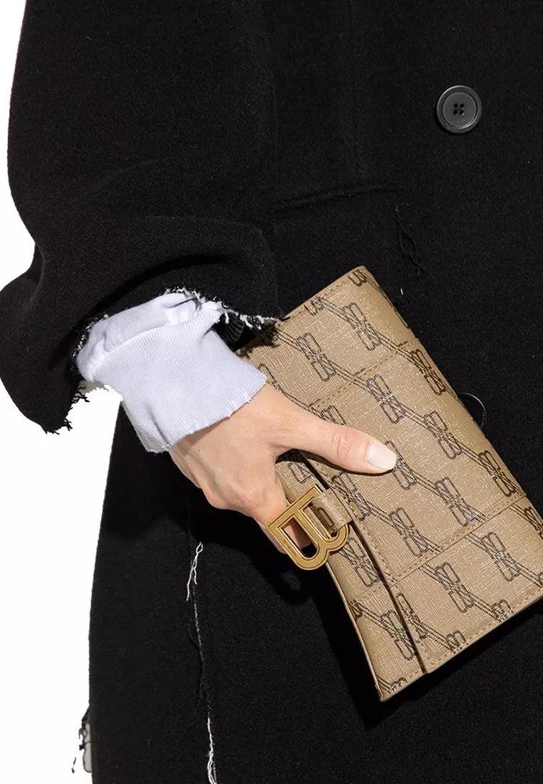 Hourglass BB Monogram 鏈帶皮夾(杏色)