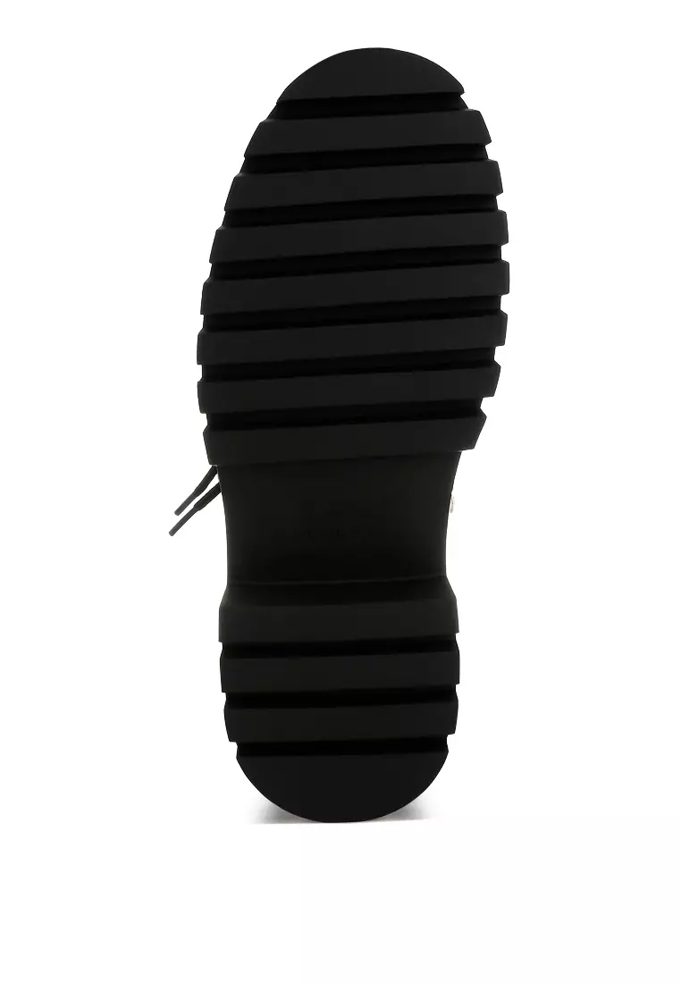 Fleece & Faux Leather Boots in Black