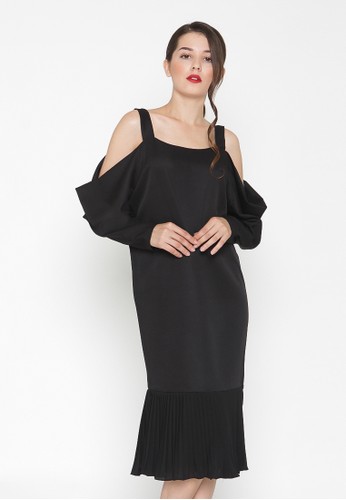 Rania cold off shoulder dress with pleated hem