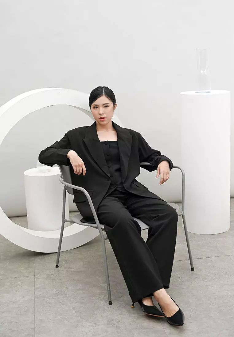 Capsule Oversized Blazer in Black