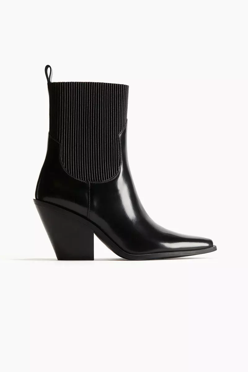 Discount on H&m  shoes - SKU: Pointed Boots