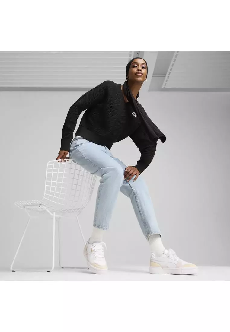 T7 Knitted Women's V-Neck Crew