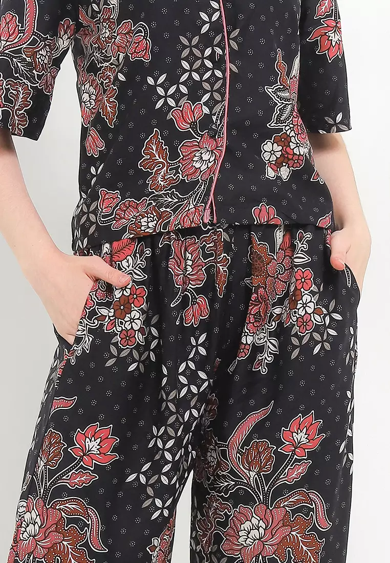 Setelan Piyama Baju Tidur One Site Atasan dan Bawahan Celana Wanita Zafea Berkerah Hitam