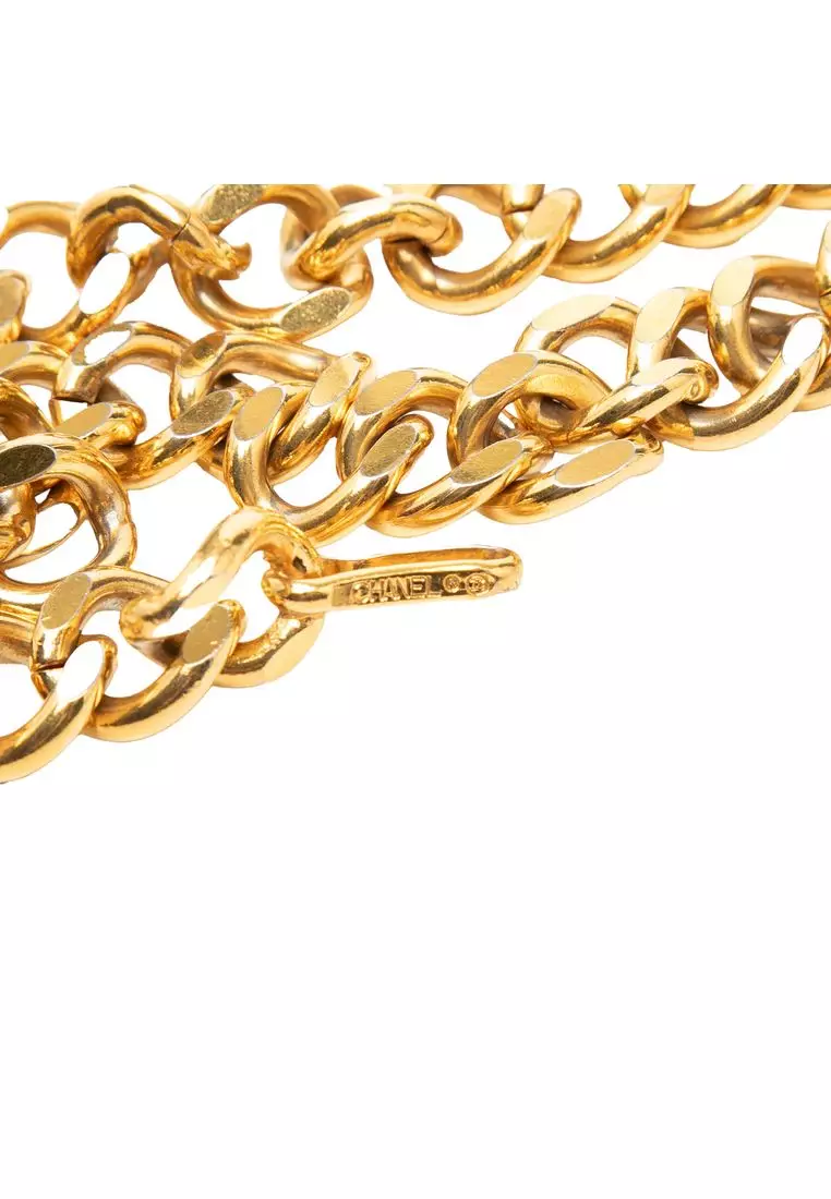 Buy Chanel Pre-Loved Chanel Gold Plated Logo Plate Chain  display picture 1
