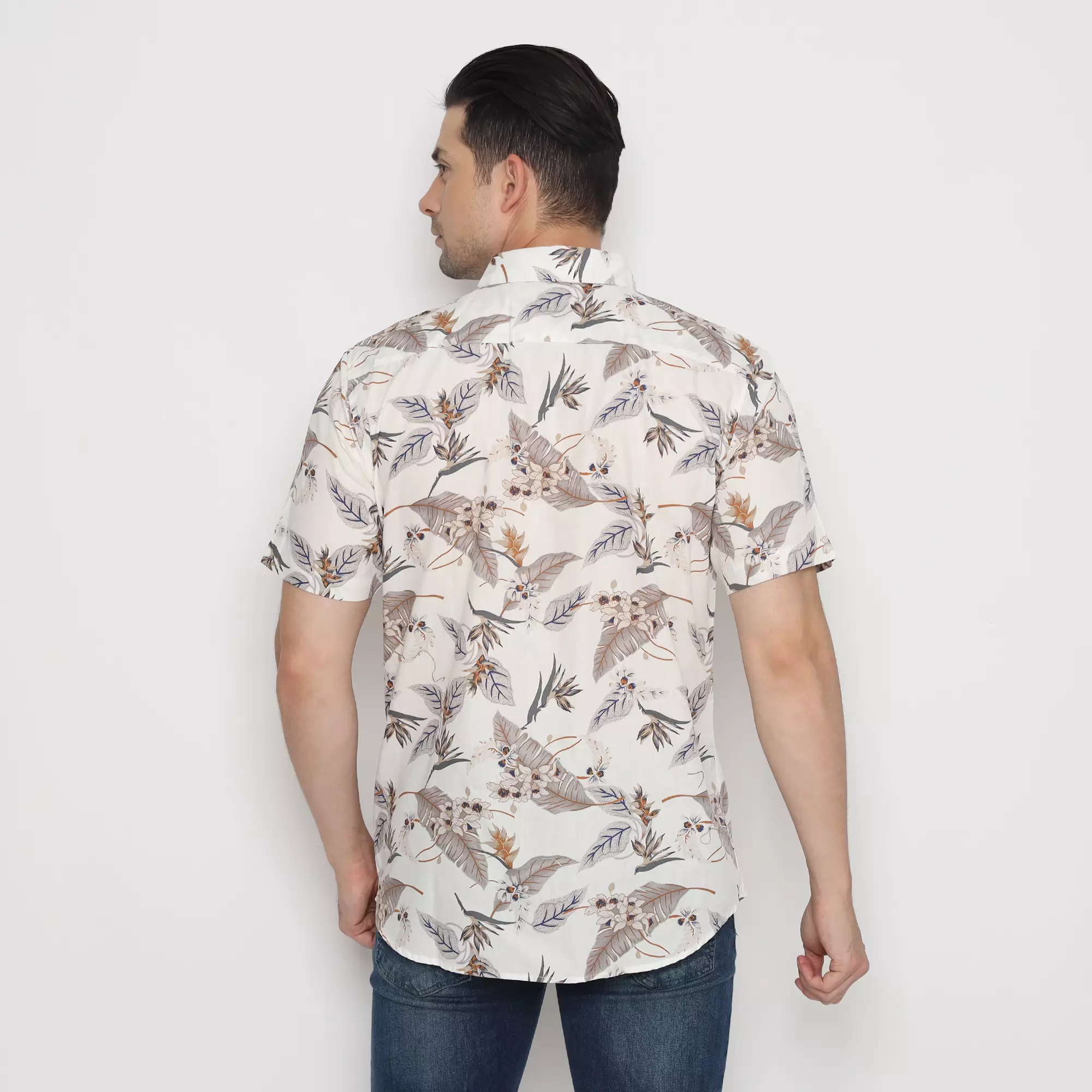 Platini Kemeja Motif Pria Lengan Pendek Katun Krem 73441