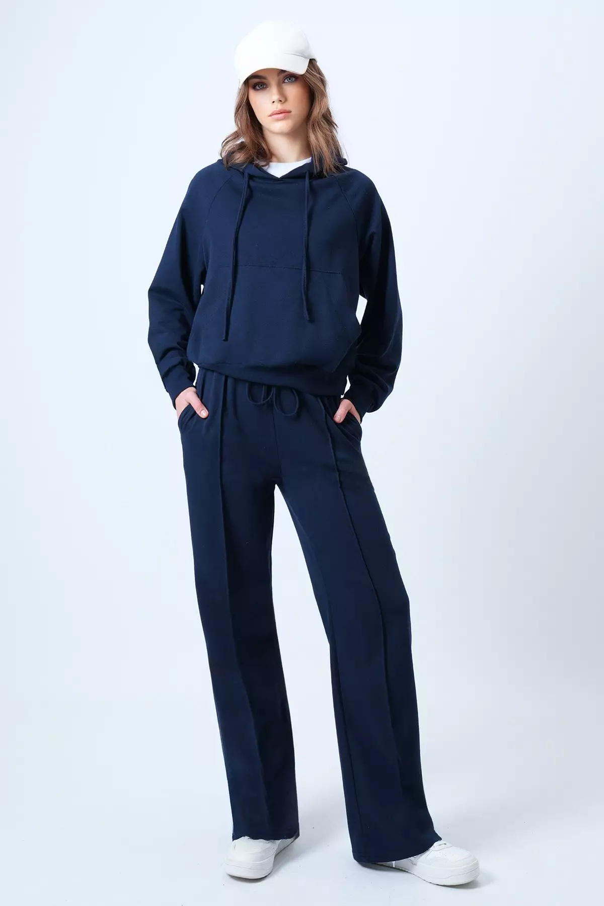 Women'S Navy Blue Kangaroo Pocket Crop Sweatshirt And Green Casual Fit Trousers Set Alc-X14609