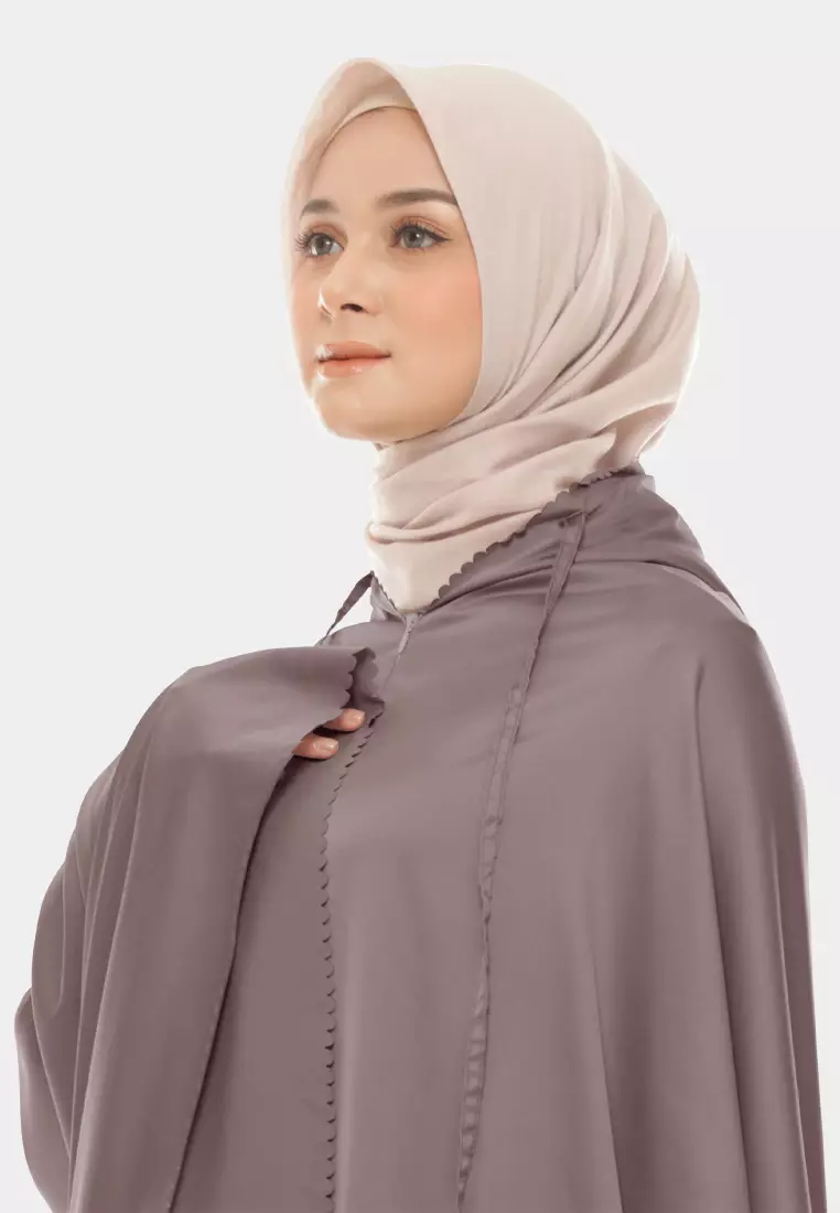 Ayesha Mukena 2in1 Prayer Set Polos Lasercuting Armani Silk Premium By Cotton Bee - Truffle Cocoa