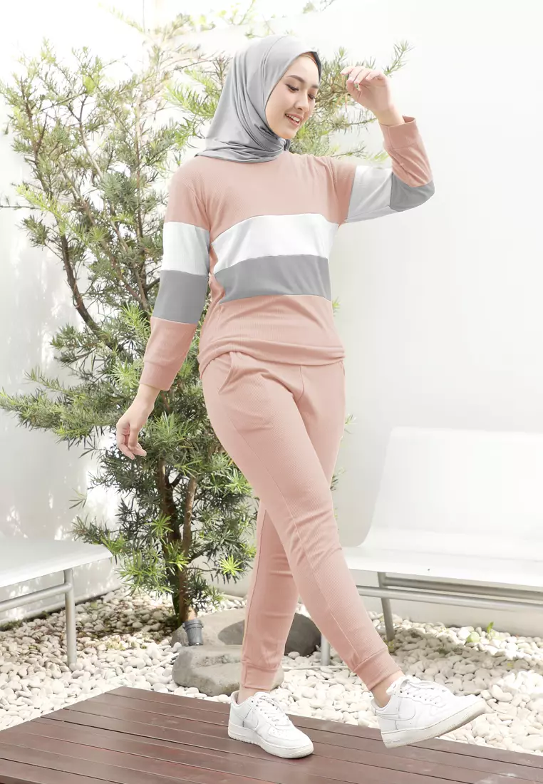 Training Set Olahraga Wanita Aestra Knit Palet Color - Peach Blush