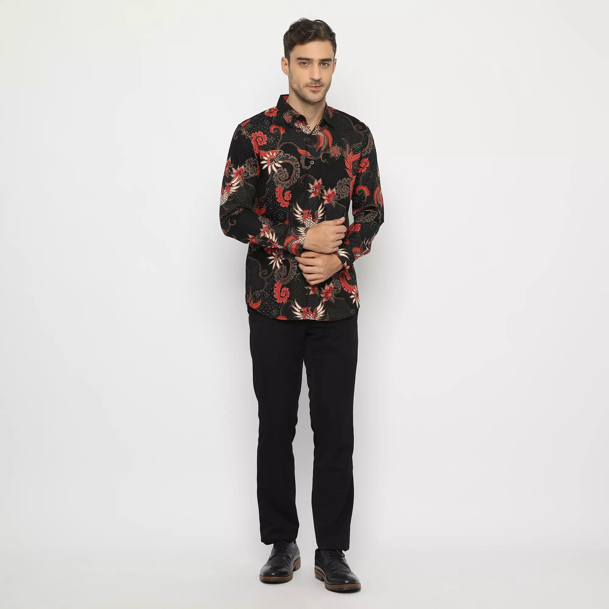 Platini Kemeja Batik Pria Lengan Panjang Hitam Merah 460562
