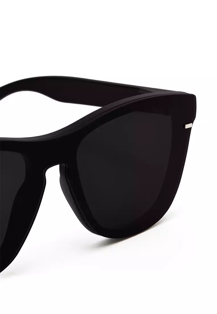 HAWKERS Black  One Venm Raw Sunglasses For Men And Women, Unisex. Official Product Designed And Made In Spain