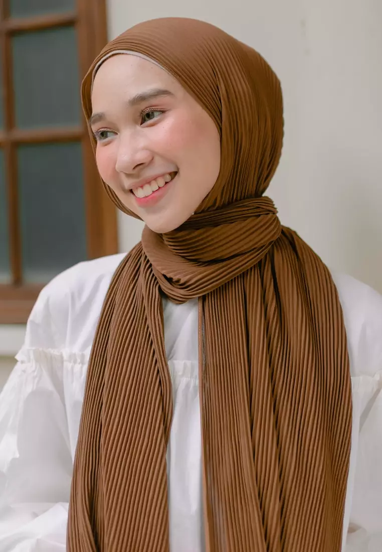 Ayra Pleats Shawl Hazelnut