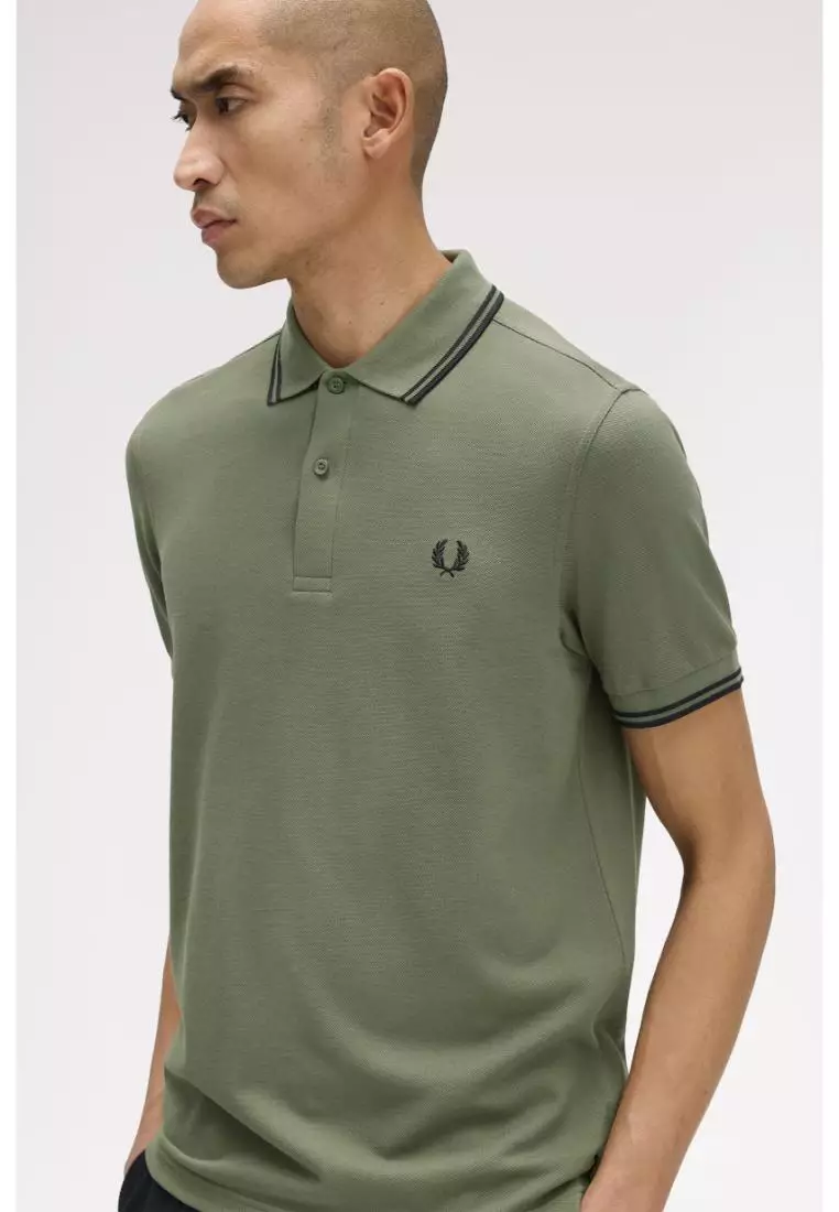 Fred Perry M3600 Twin Tipped Fred Perry Shirt (Laurel Wreath Green / Black / Black)
