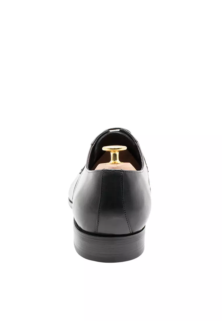 Caleta Straight Cap Black Derby