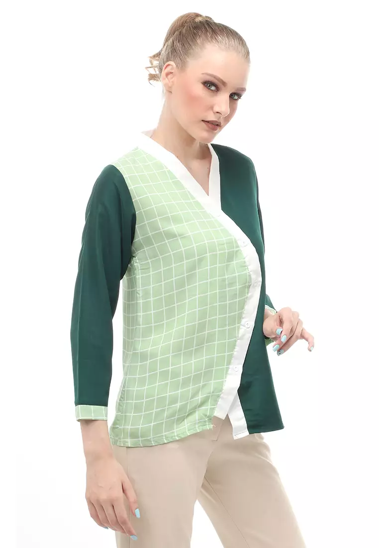Blouse Lengan Panjang Aksen List Kerah V-neck Design Simple - Hijau