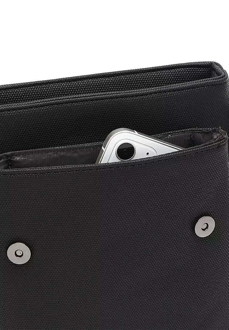 Men's Sling Bag / Crossbody Bag - Black