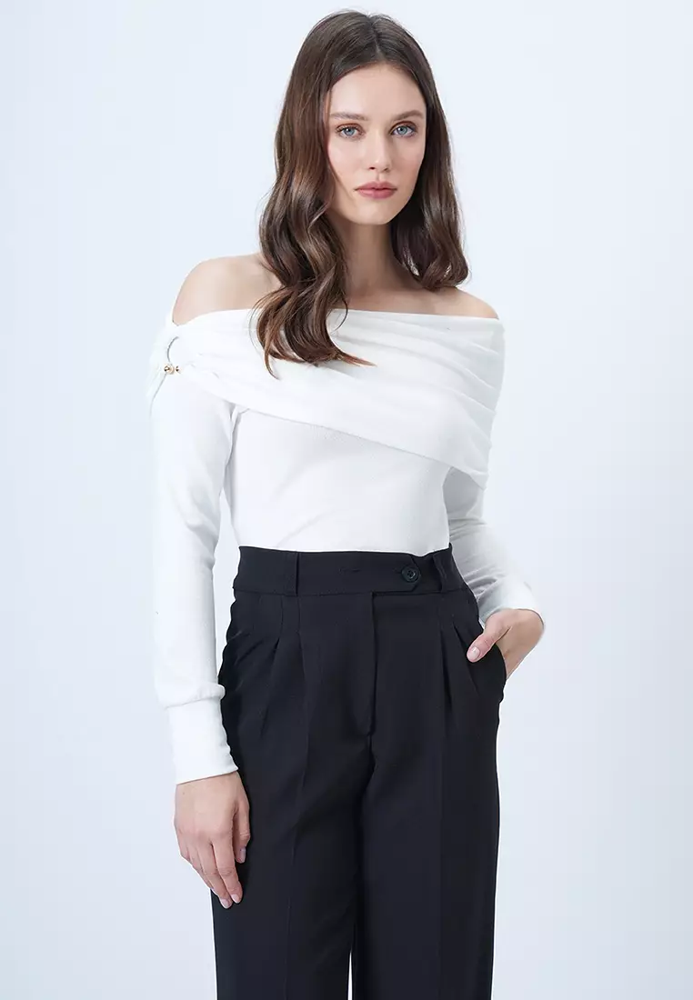 Madonna Collar Shoulder Accessory Detailed Knitted Top