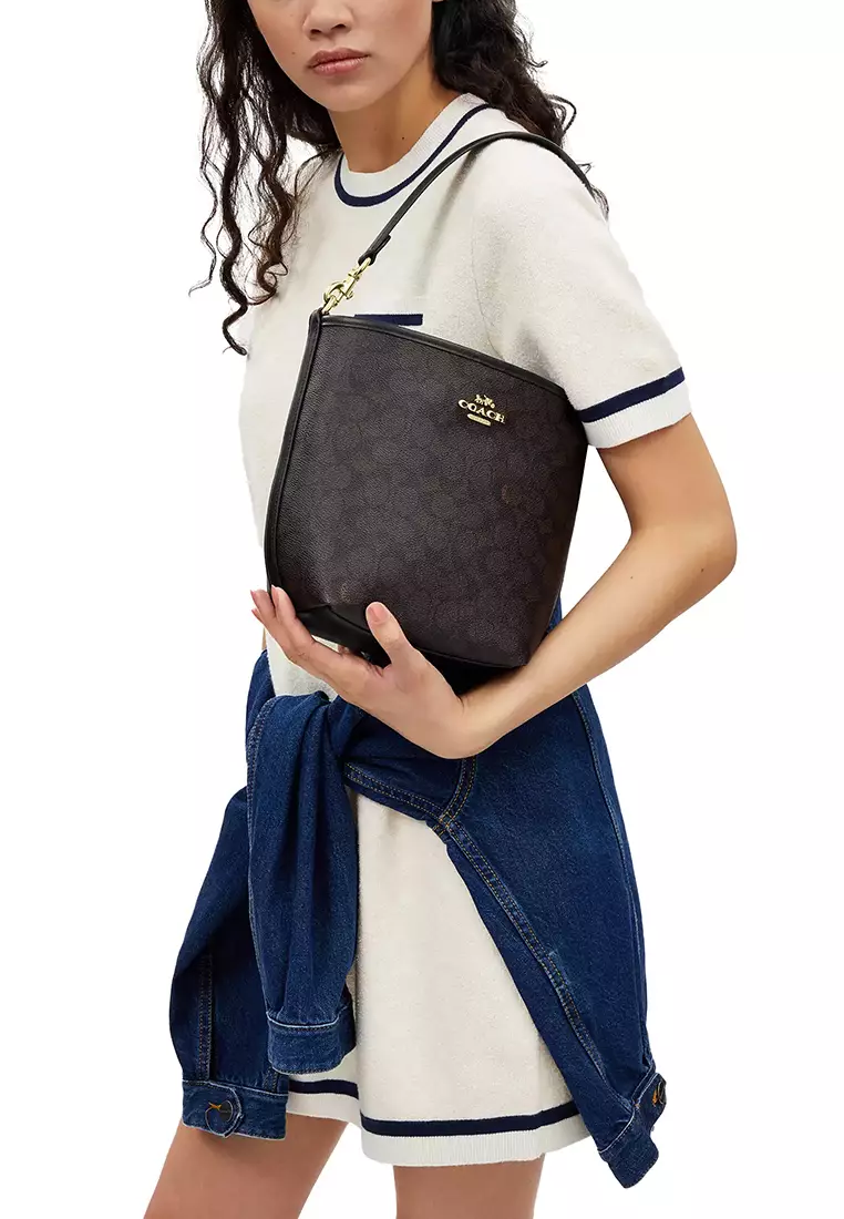 City Bucket Bag In Signature Canvas Walnut/Black CT800